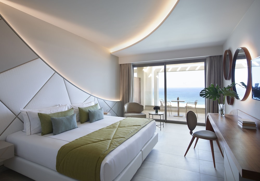 DELUXE, SEA VIEW