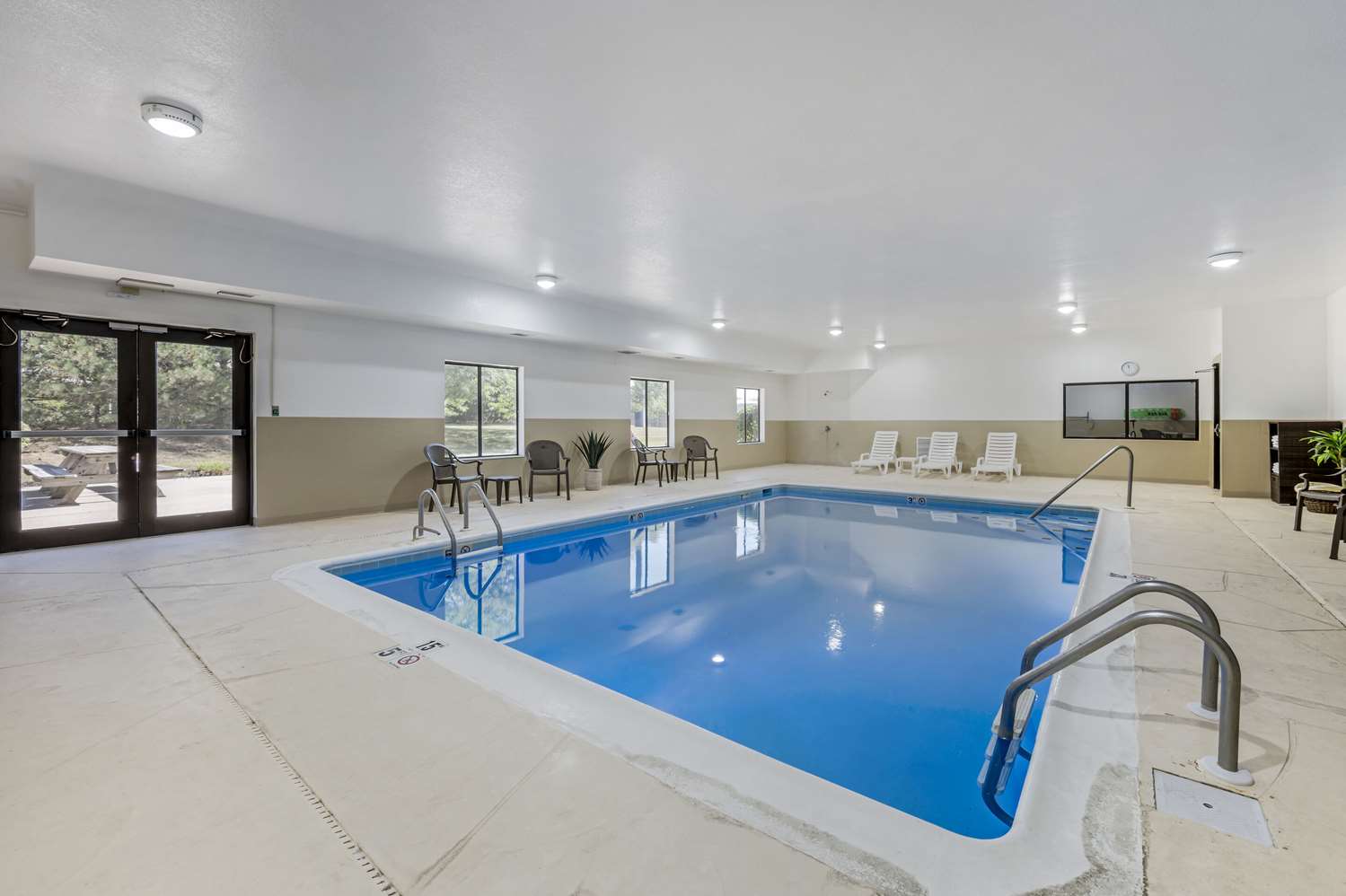 Comfort Suites West Indianapolis - Brownsburg 12/30