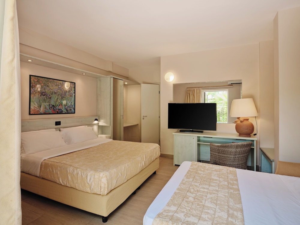 غرفة عائلية بسرير مزدوج وسرير فردي، Acacia Resort 2/4