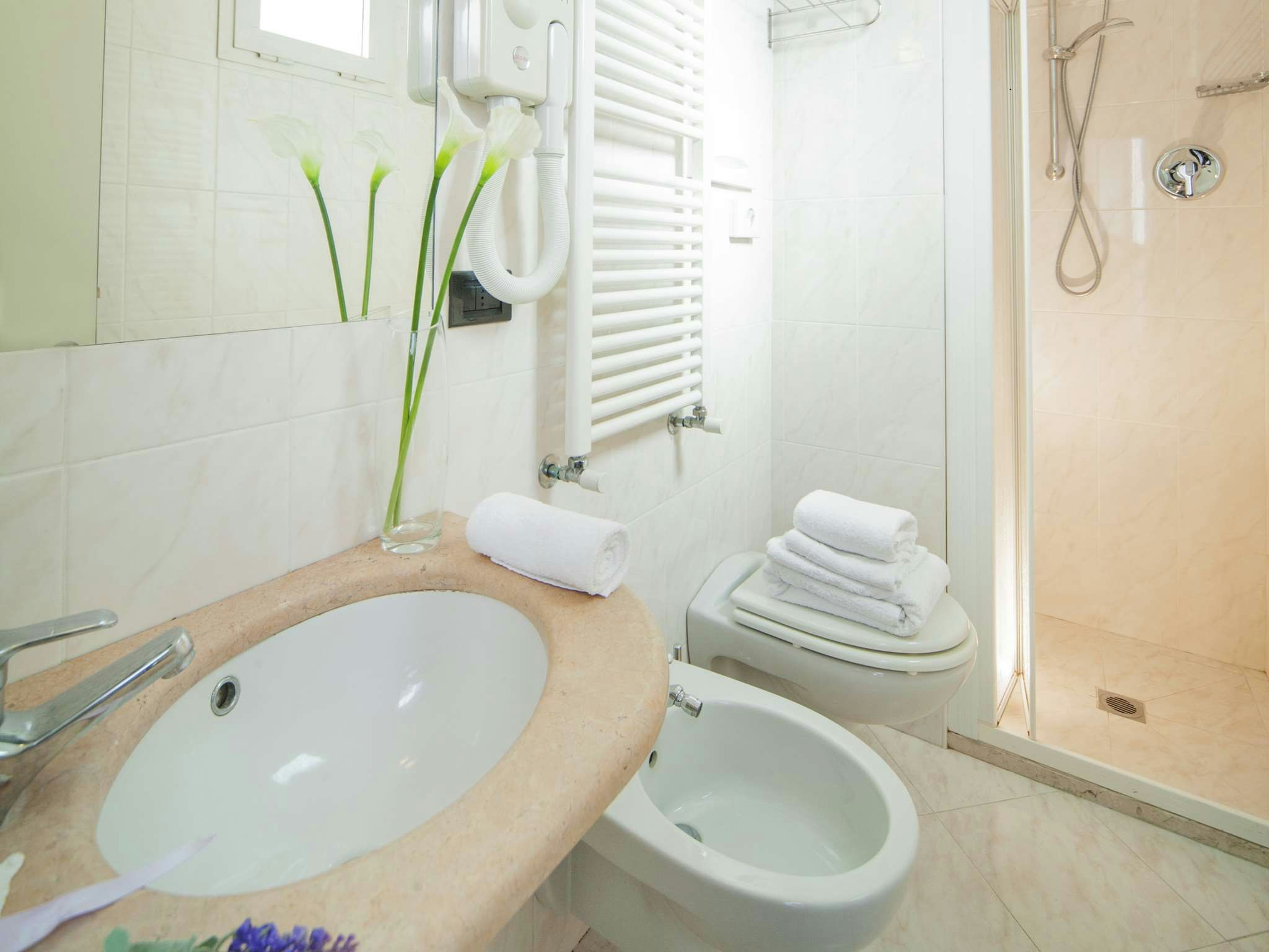 Hotel Levante Rimini 70/72