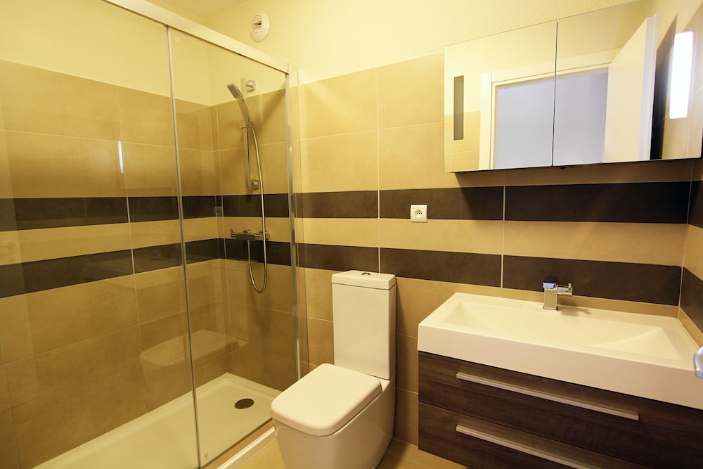 Residence Salina Bay 24/67