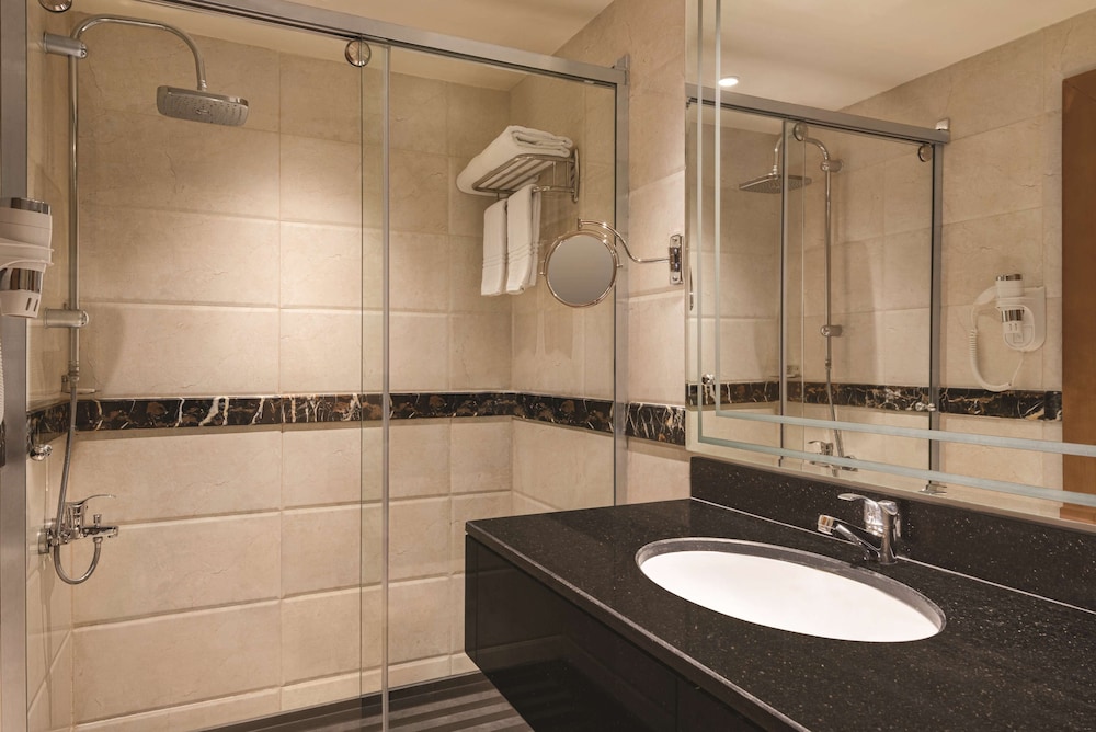 فندق فيفيد جدة(Vivid Hotel Jeddah) 47/48