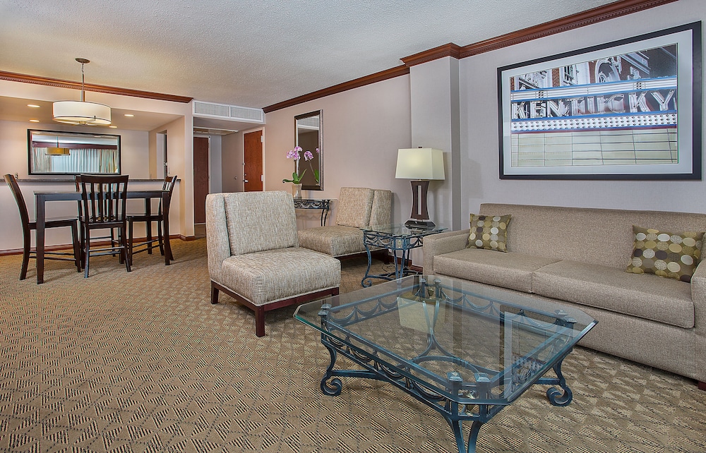 Holiday Inn University Plaza-Bowling Green 43/71