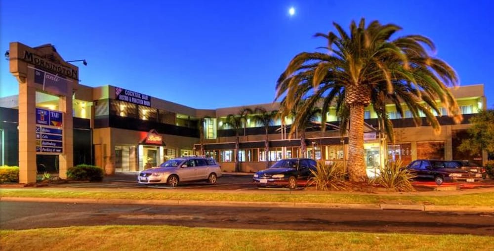 MORNINGTON HOTEL 1/45
