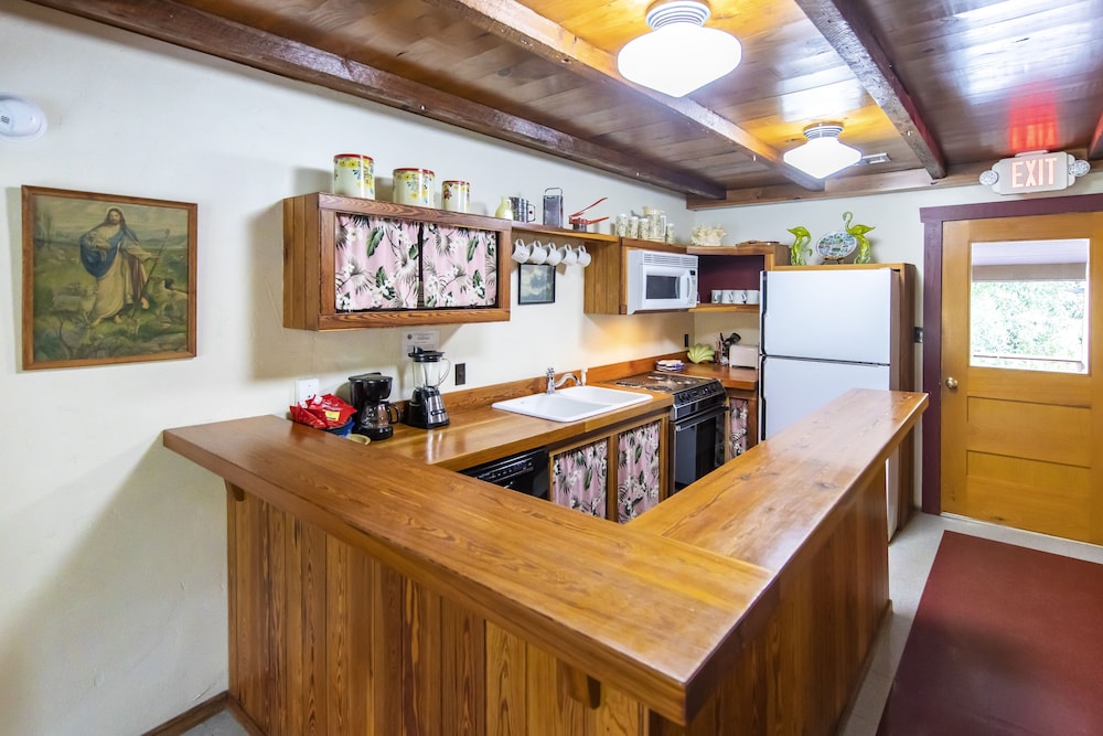 Hibiscus Coffee & Guesthouse 11/50