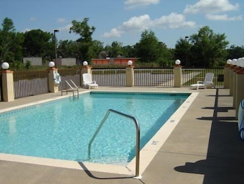 Regency Inn 32/59