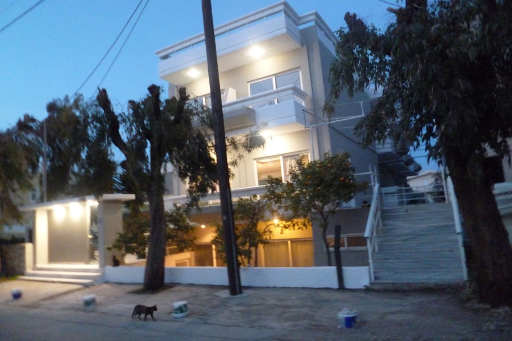 Alkyonides Hotel