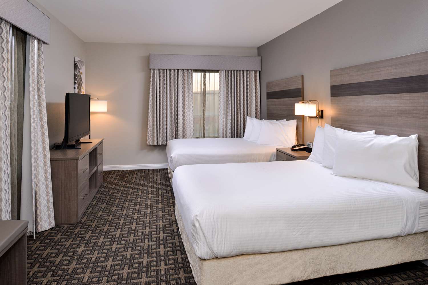 Best Western Kettleman City Inn & Suites 18/45