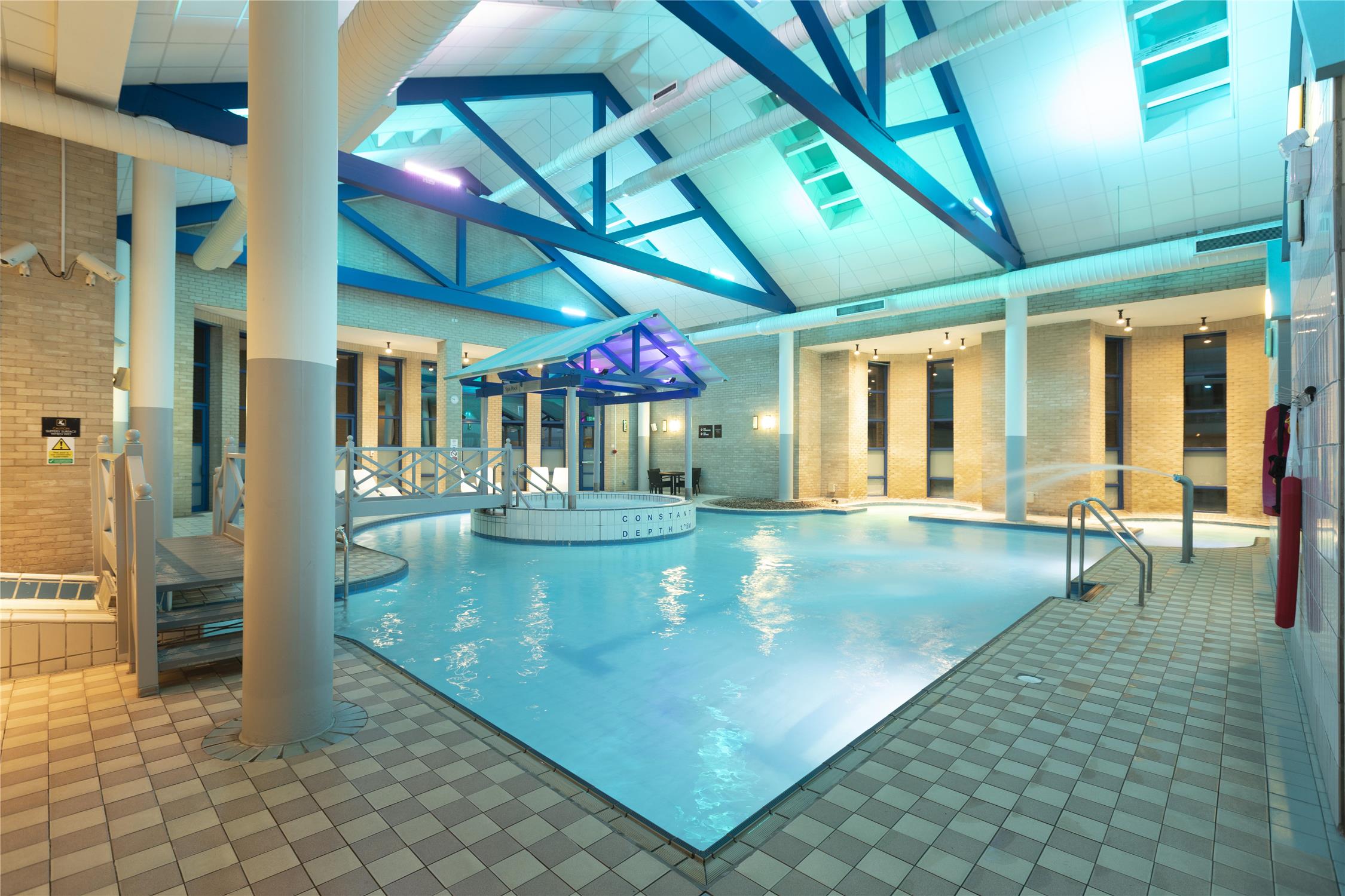 Gloucester Robinswood Hotel By Sunday 14/23
