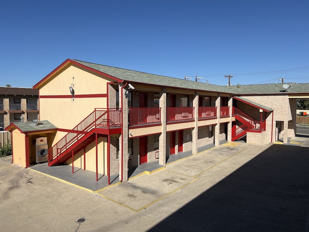 Executive Inn and Suites Lackland AFB 1/17