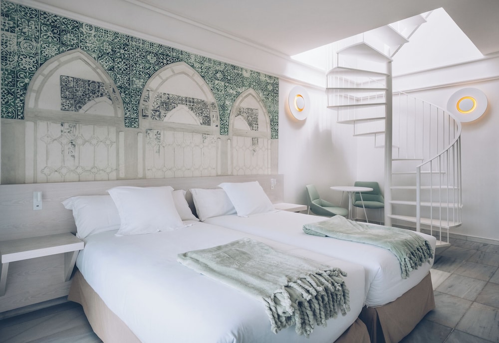 Penthouse, Single, Twin Beds, Lateral Side Sea View, Hot Tub