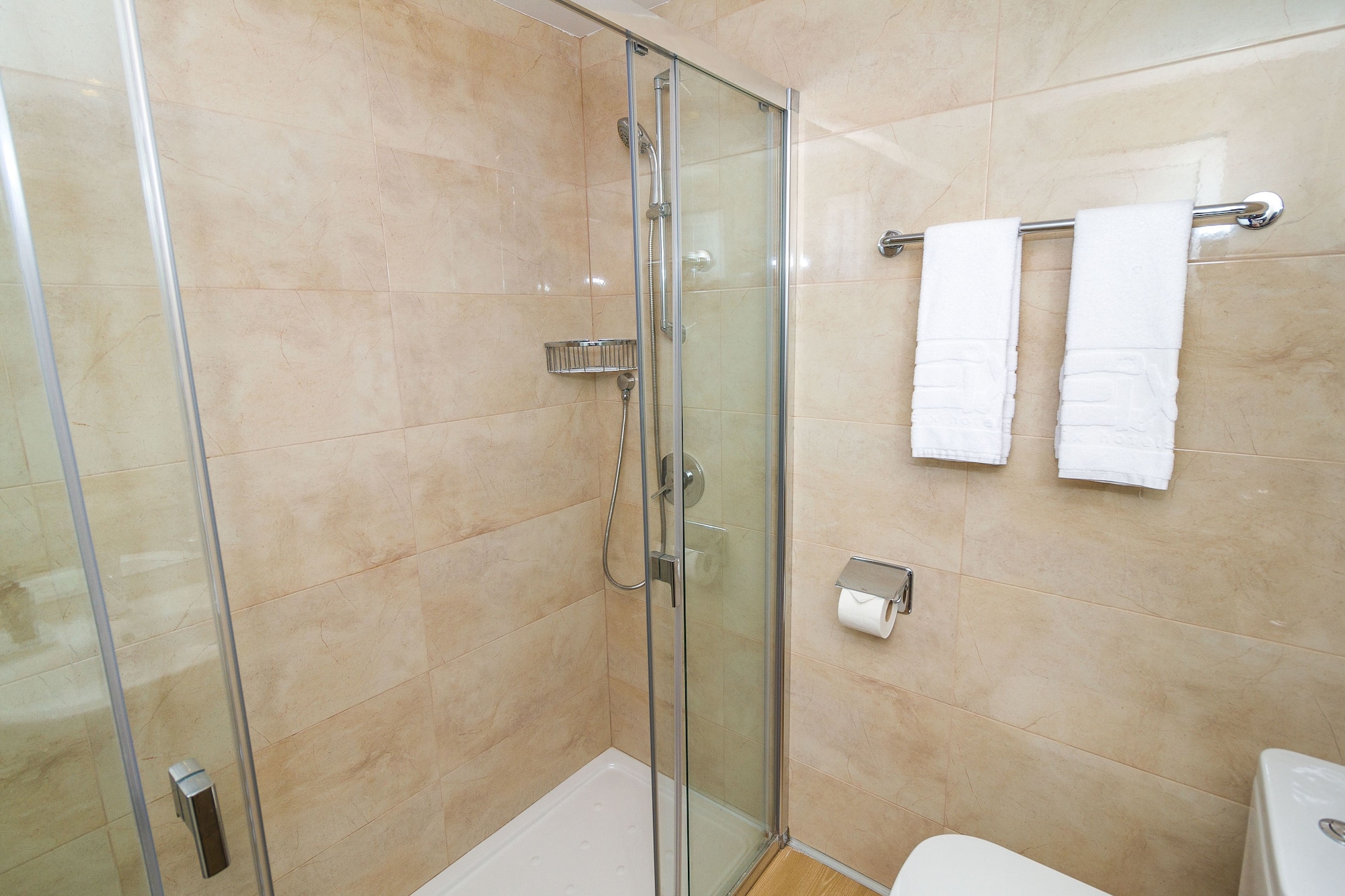 غرفة قياسية بسريرين منفصلين بإطلالة على المسبح بشرفة، Eix Alcudia Hotel Adults Only 4/4