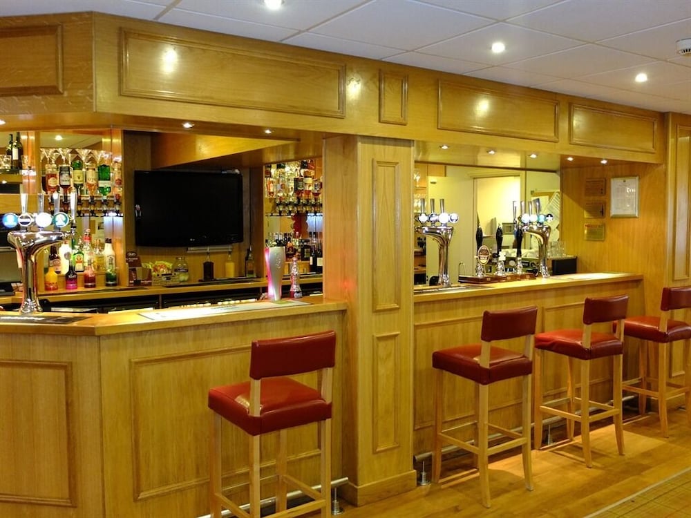 The Golden Lion Hotel 12/17