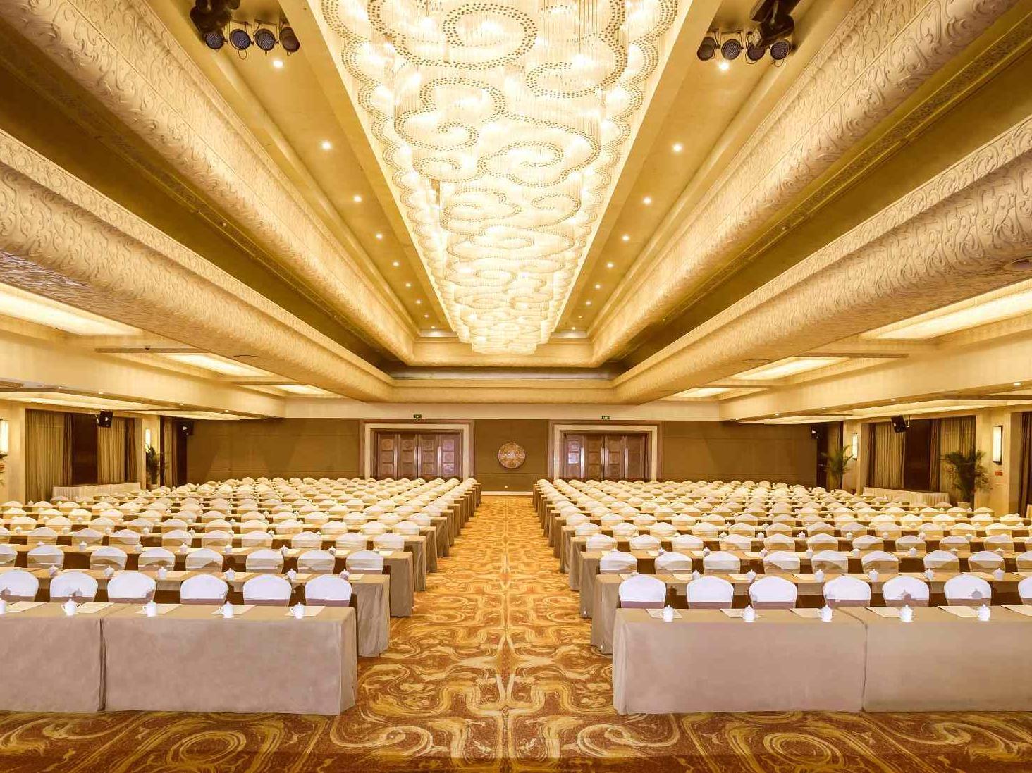 TONGQUETAI NEW CENTURY GRAND HOTEL 7/44
