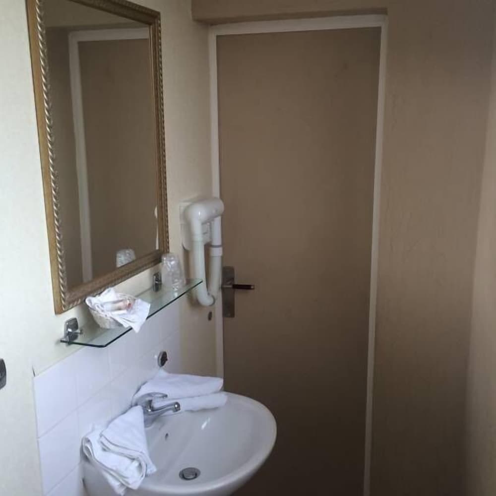 Hotel Saint Alban 13/18