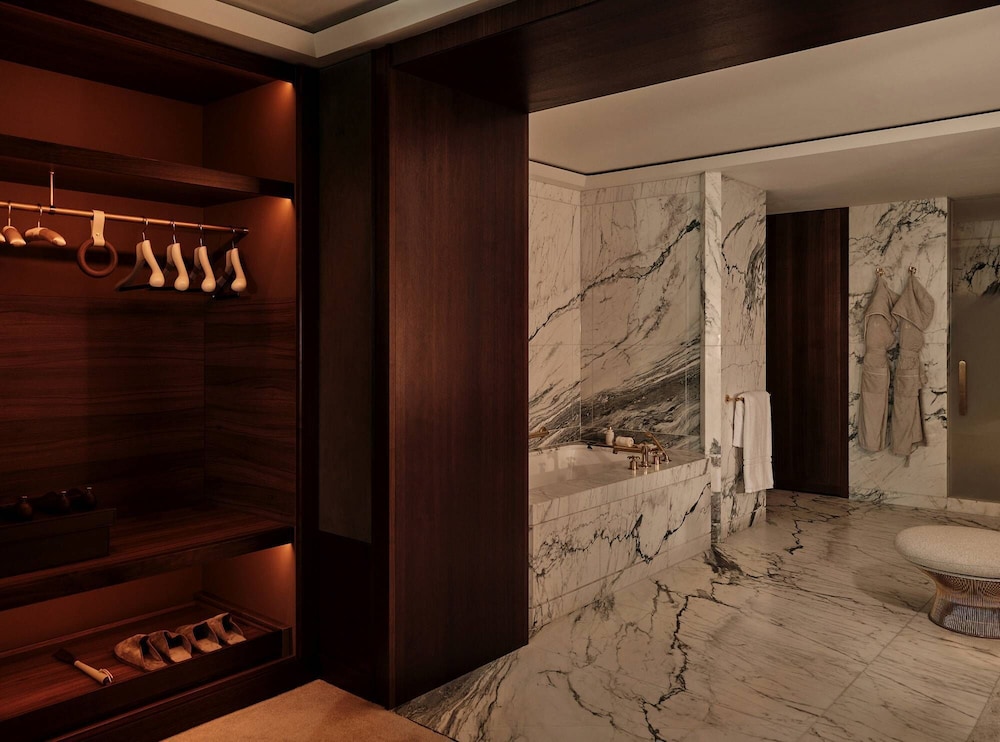 The Chancery Rosewood 28/49