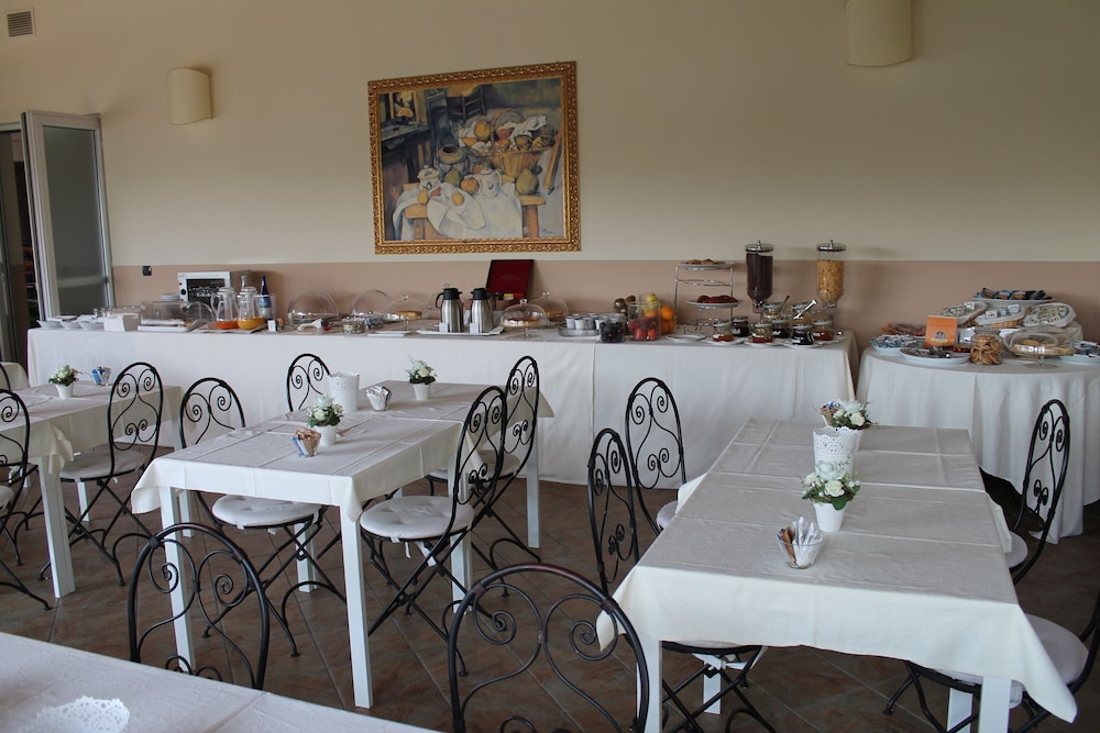 Hotel Don Carlo 38/50