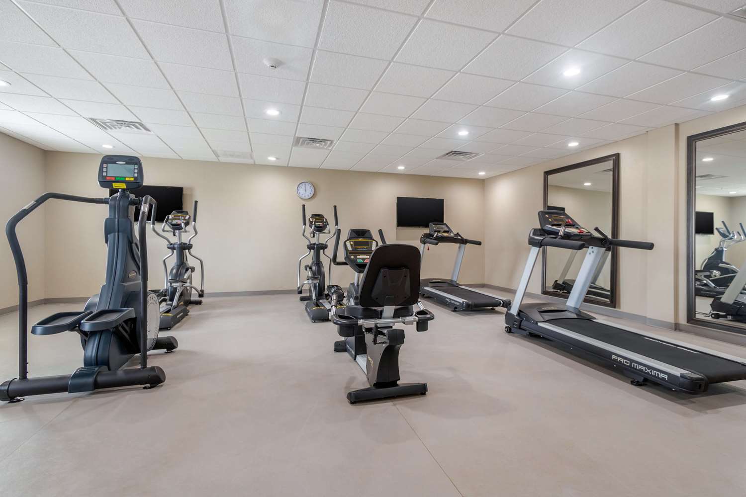 MainStay Suites Bricktown near Medical Center 8/17