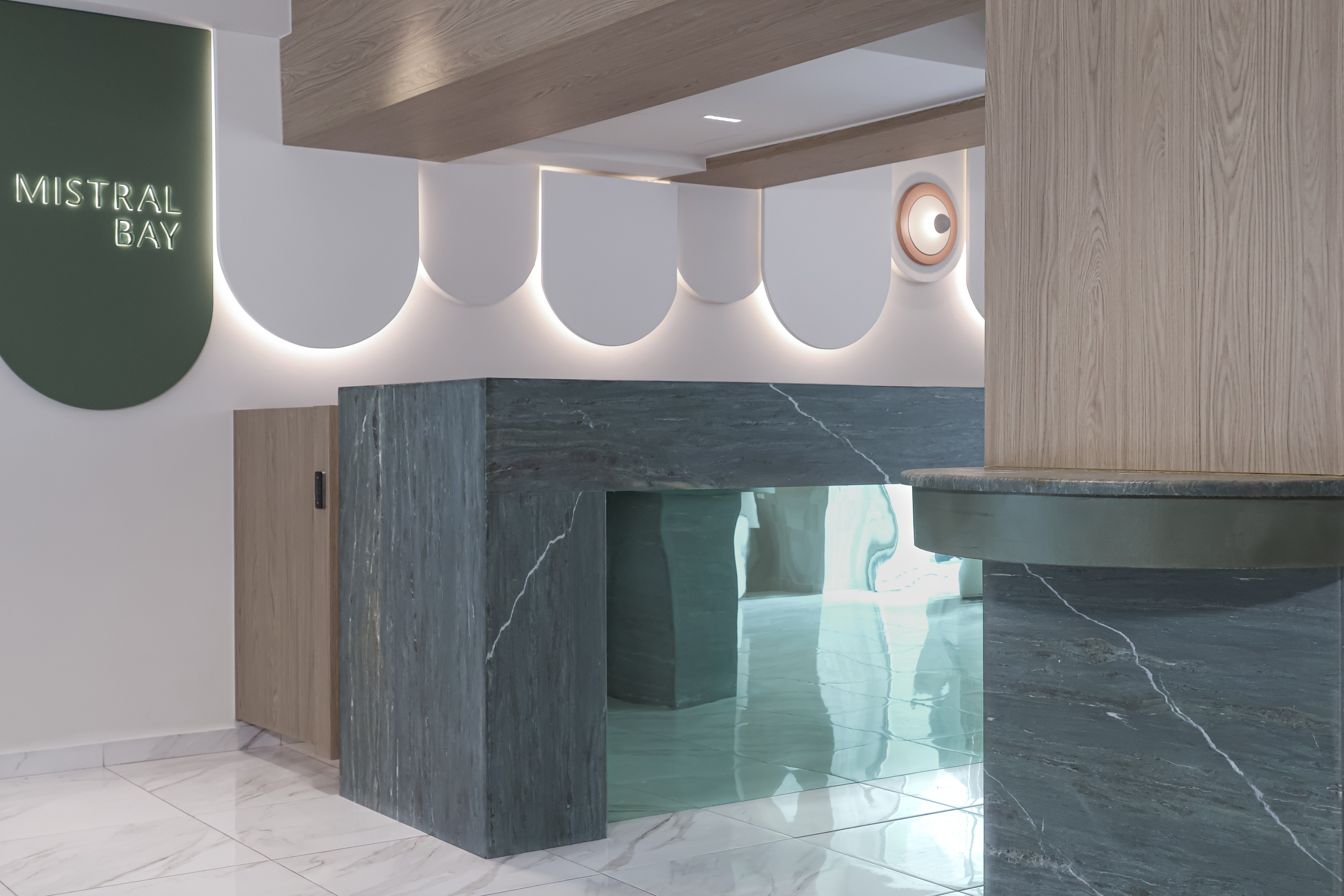 Mistral Bay Hotel 7/50