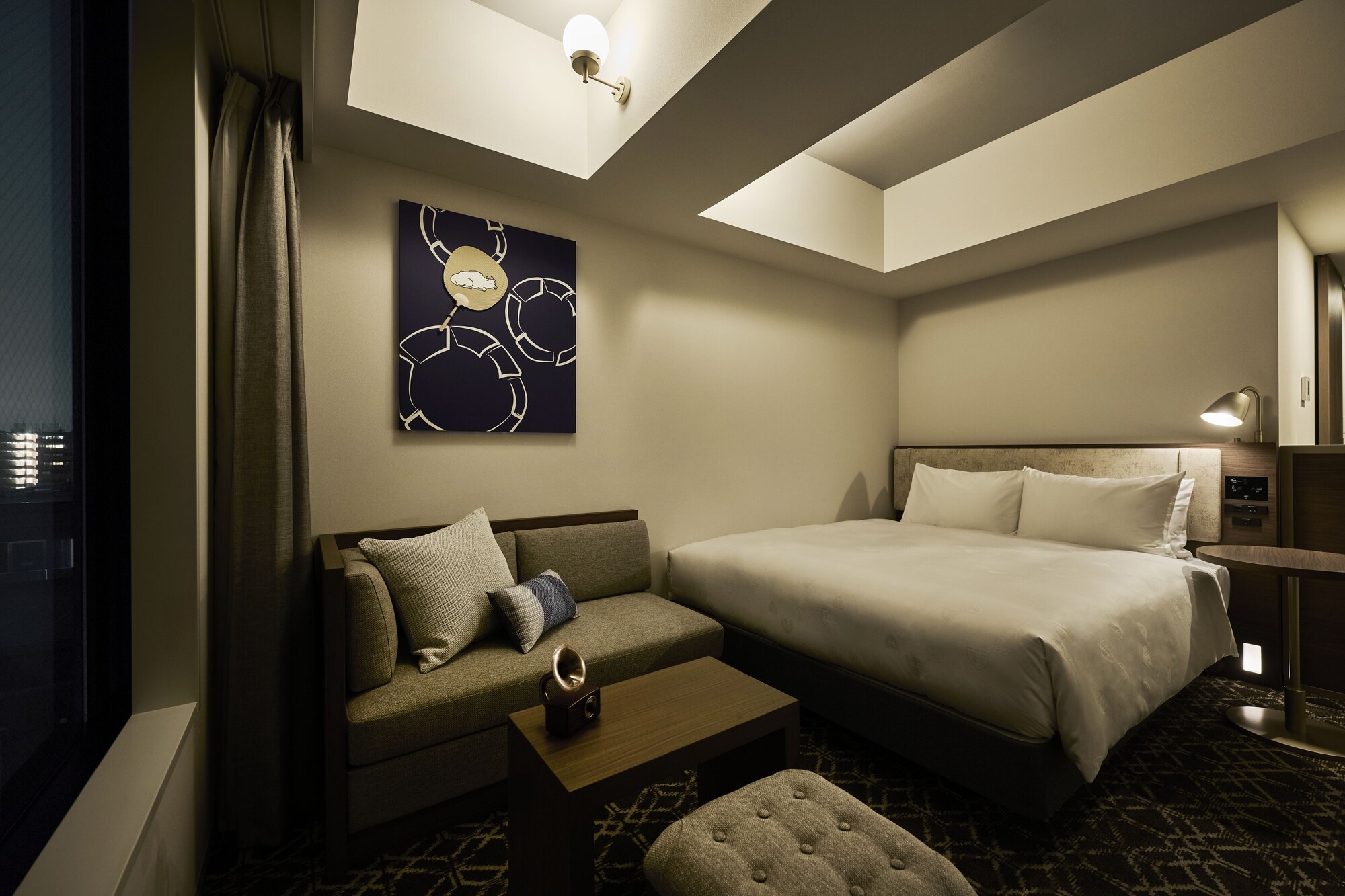 MODERATE, DOUBLE BED