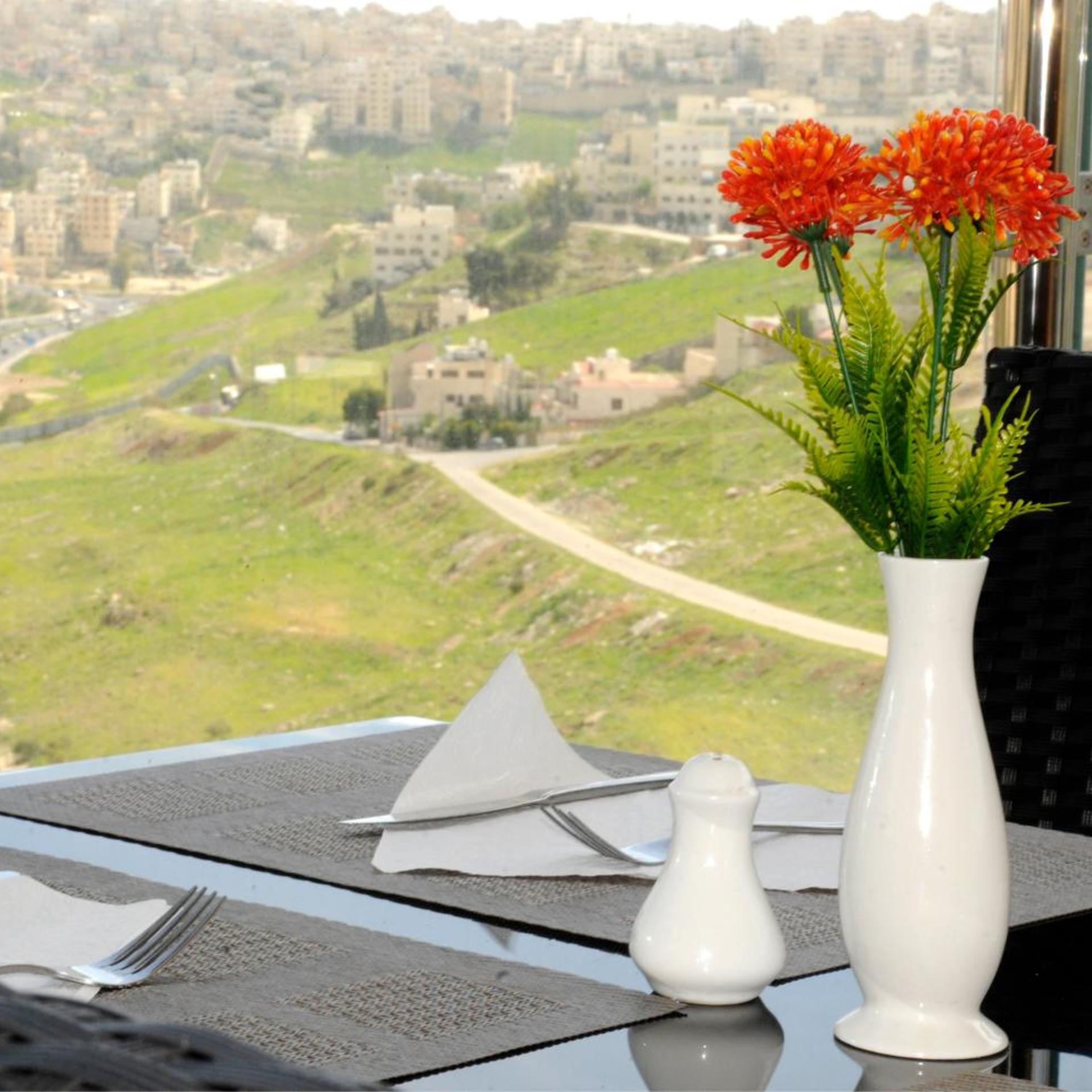 Olive Hotel 51/58