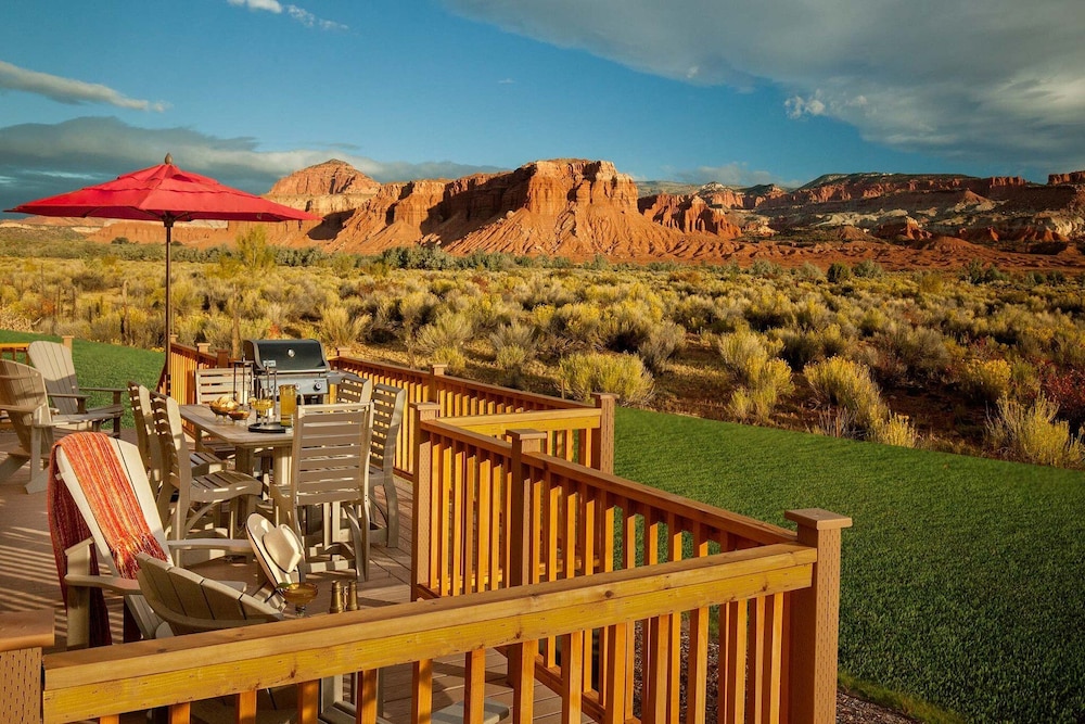 Capitol Reef Resort 6/56