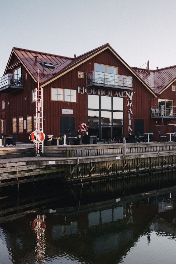 Bjorholmens Marina Sealodge 47/50
