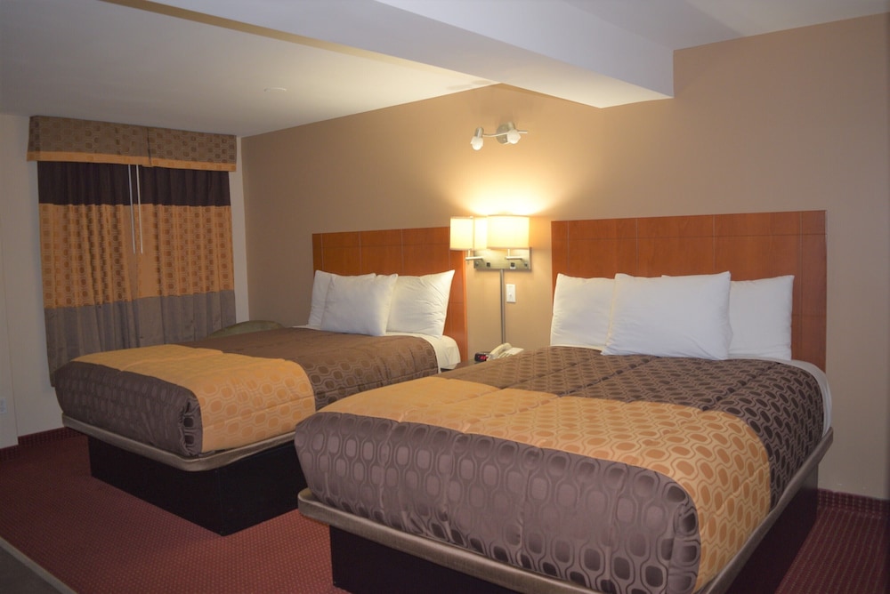 Knights Inn Arnprior 16/34