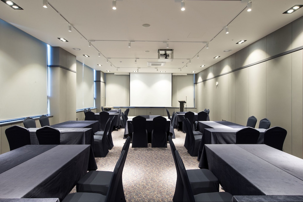Ramada By Wyndham Daejeon 44/51