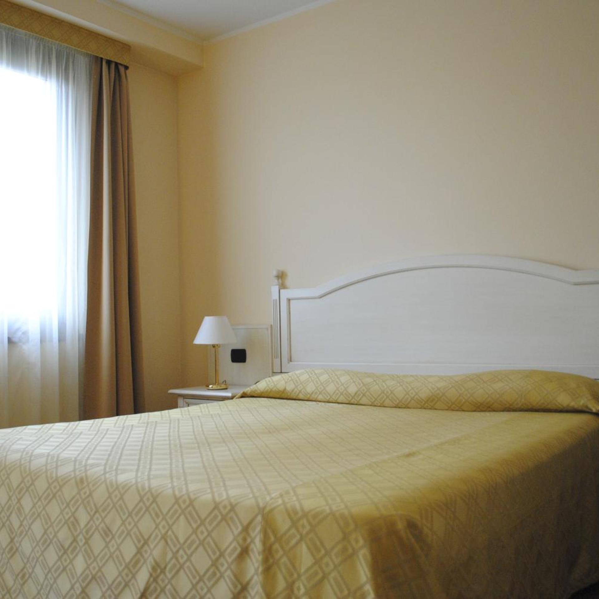 Room, Single