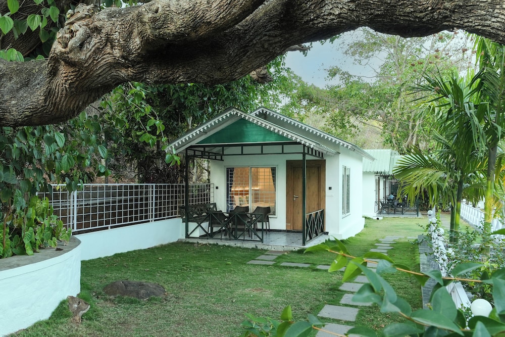 MGM Whispering Winds Yelagiri 52/60
