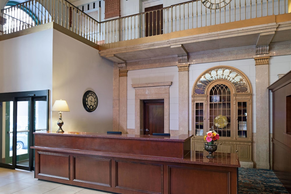 SPRINGHILL SUITES MARRIOTT BALTIMORE DOWNTOWN/INNER HARBOR 7/36