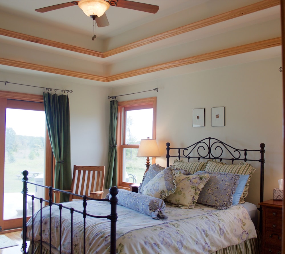 Settlement Courtyard Inn & Lavender Spa 37/66