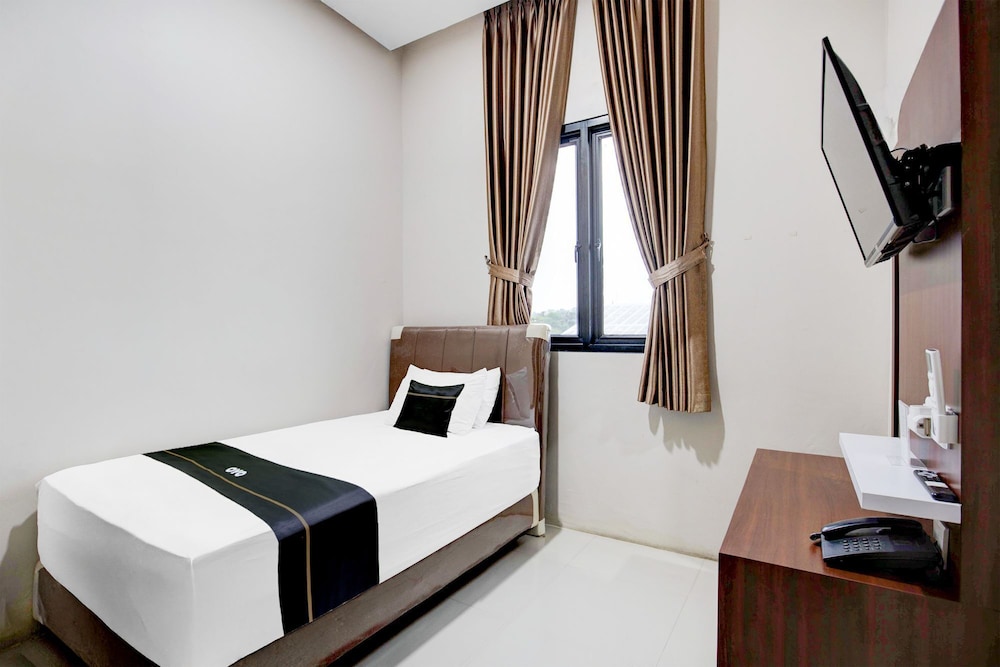 Hotel O Balikpapan near Siloam Hospital formerly Syafla Guest House 28/45
