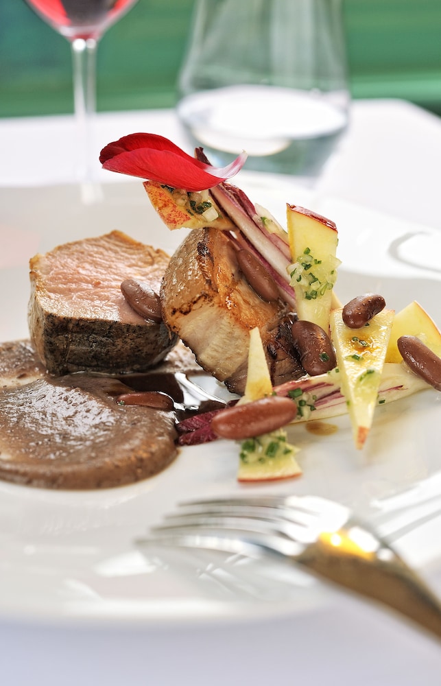 Saint Christophe Hotel 38/50