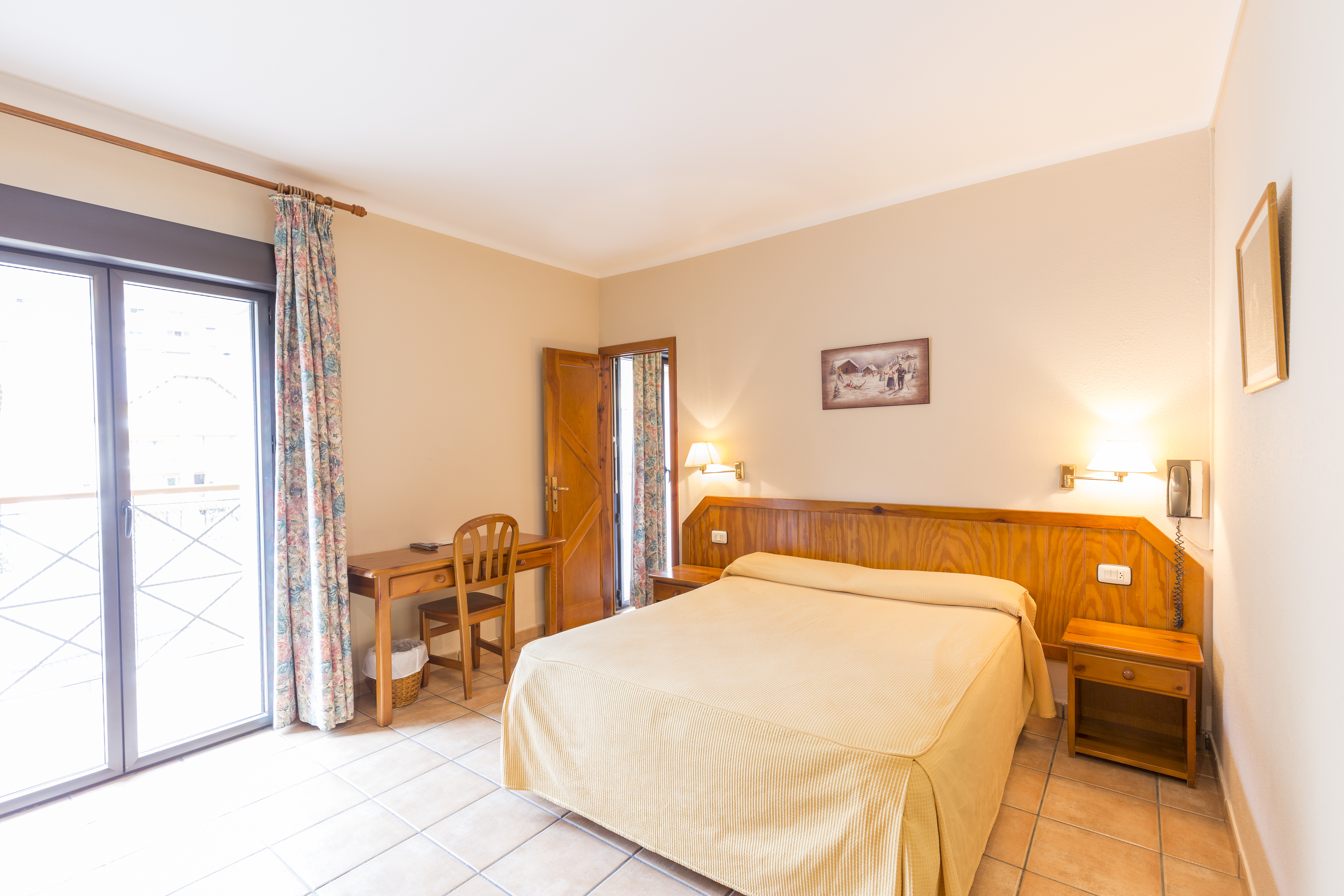 Room, Quadruple
