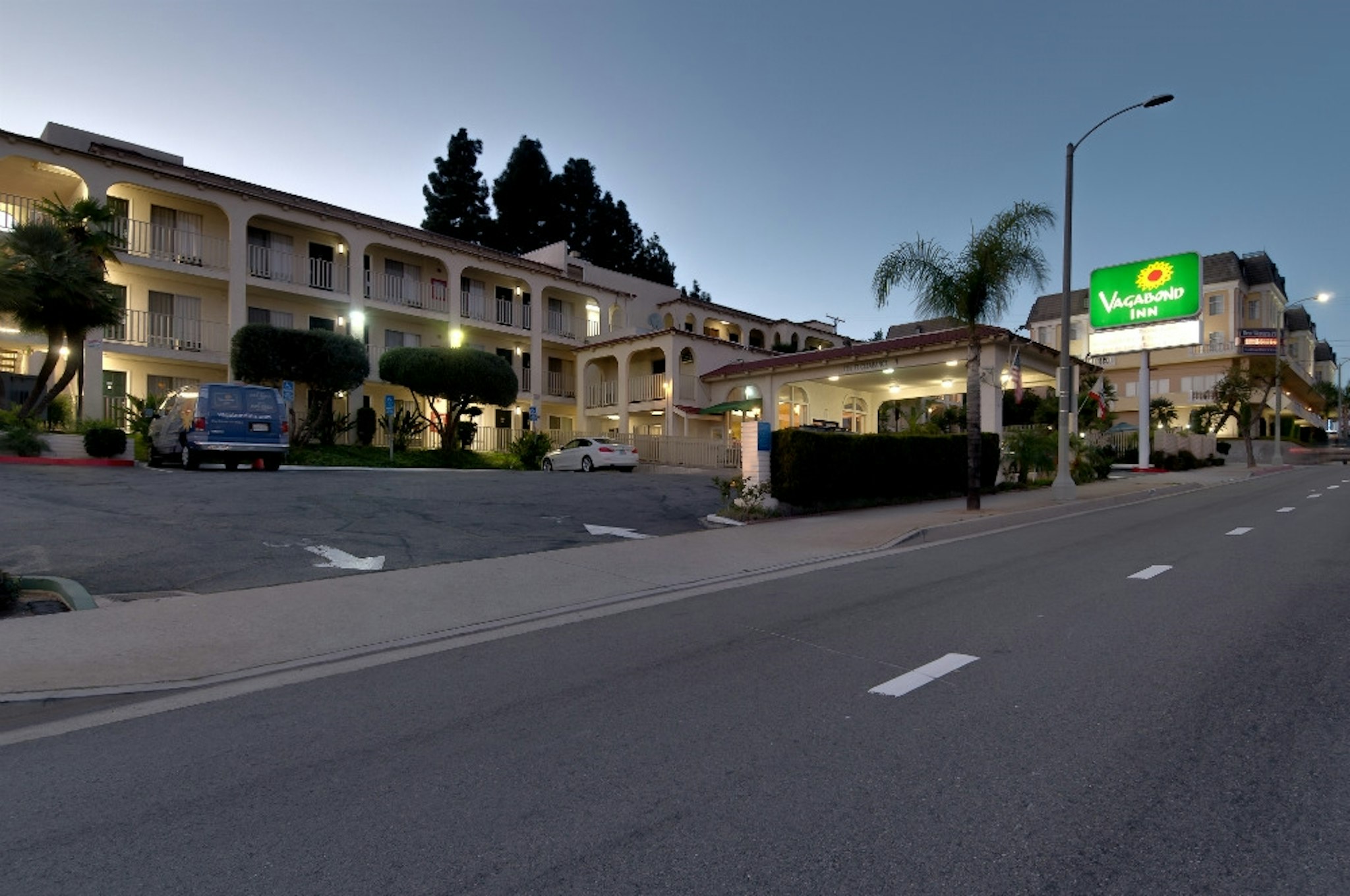 VAGABOND INN SAN PEDRO 46/49