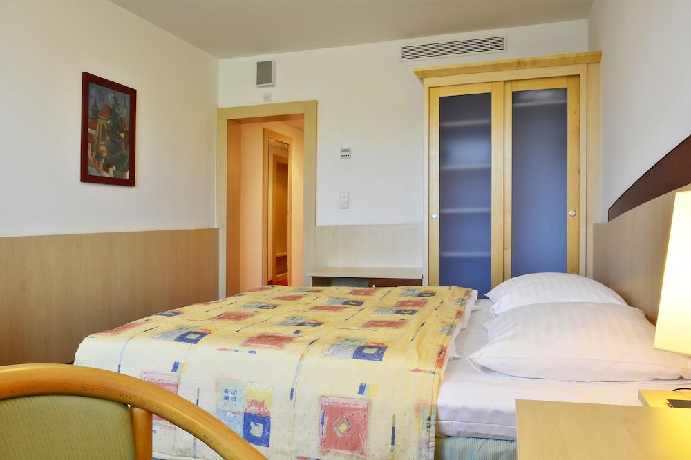 Room at Olympik Artemis Hotel, PRAGUE