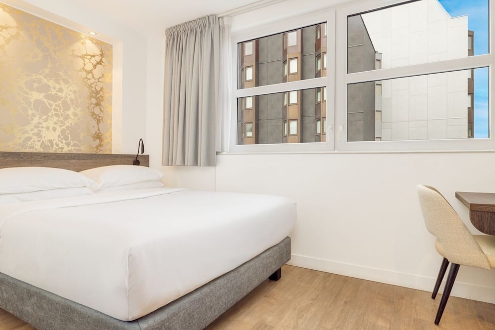 Room, Single, Double Bed