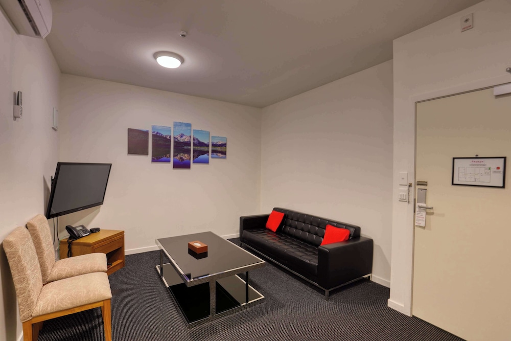 Ramada by Wyndham Hamilton City Center 31/50