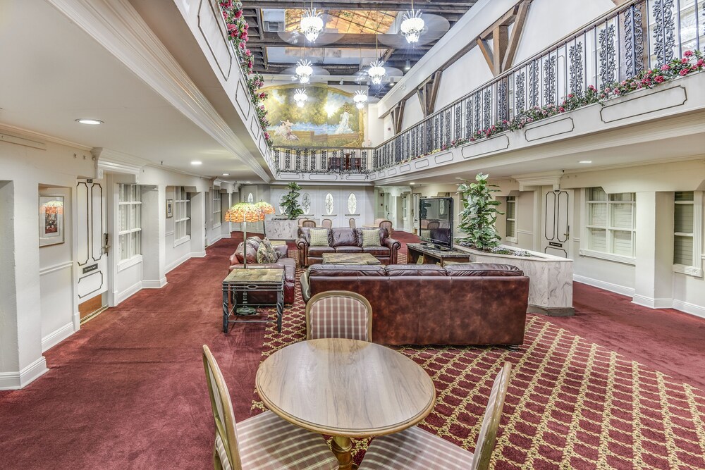 Plaza Suites Downtown New Orleans 31/50