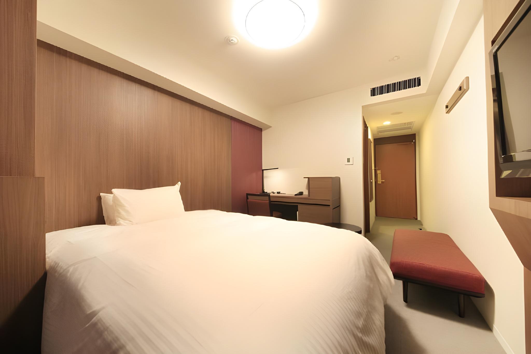 Room, Double Bed, Corner, Smoking