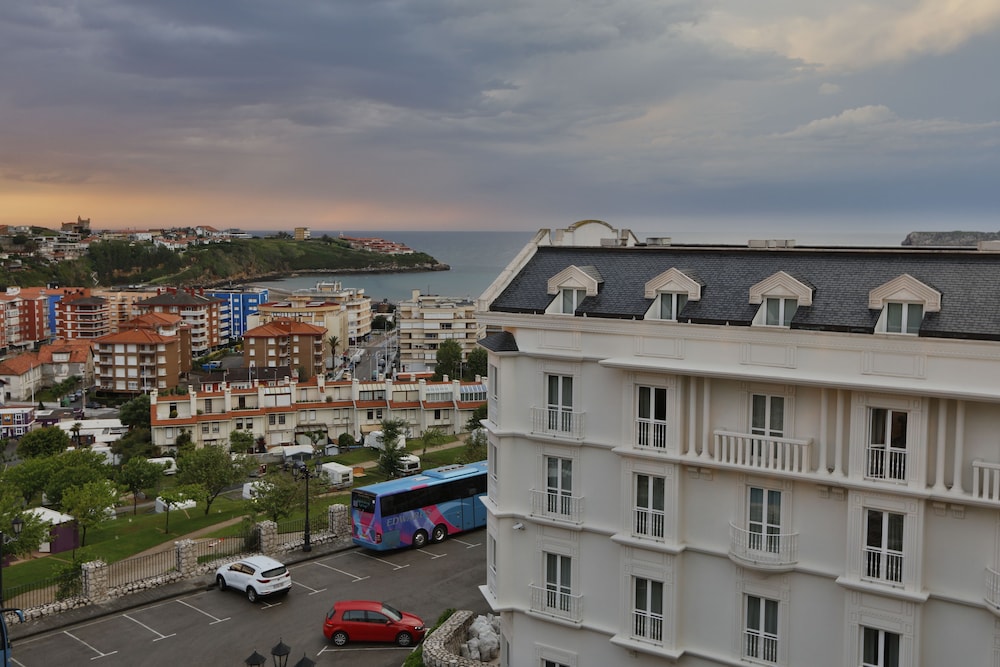 Gran Hotel Suances 3/34