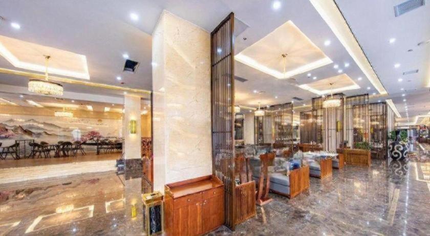 Echarm Hotel(Xiaogan Hanchuan Renmin Avenue Branch) 38/42