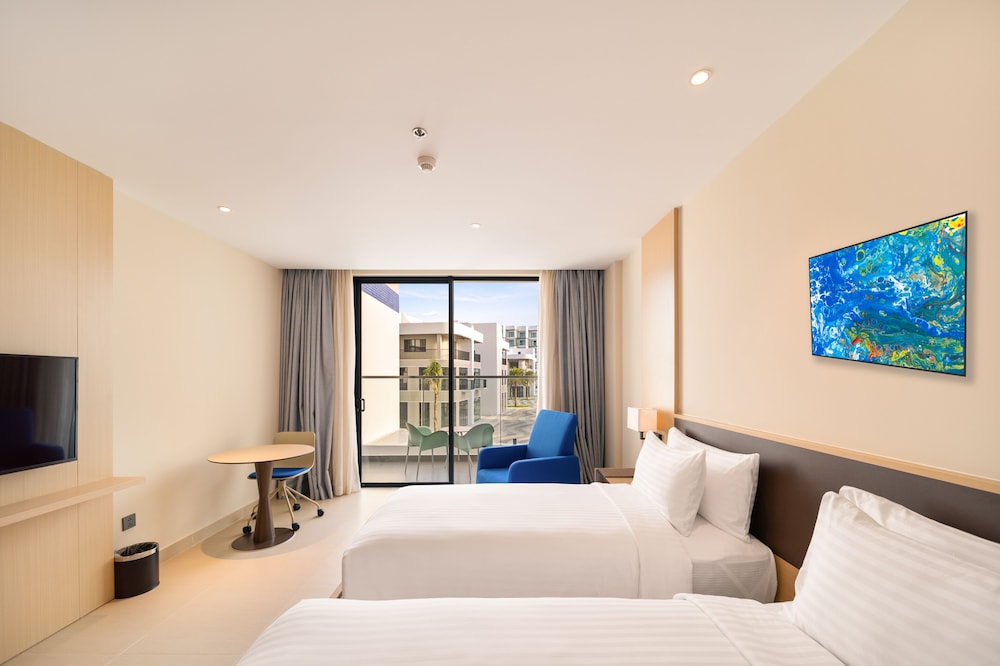The Empyrean Cam Ranh Beach Resort 28/57