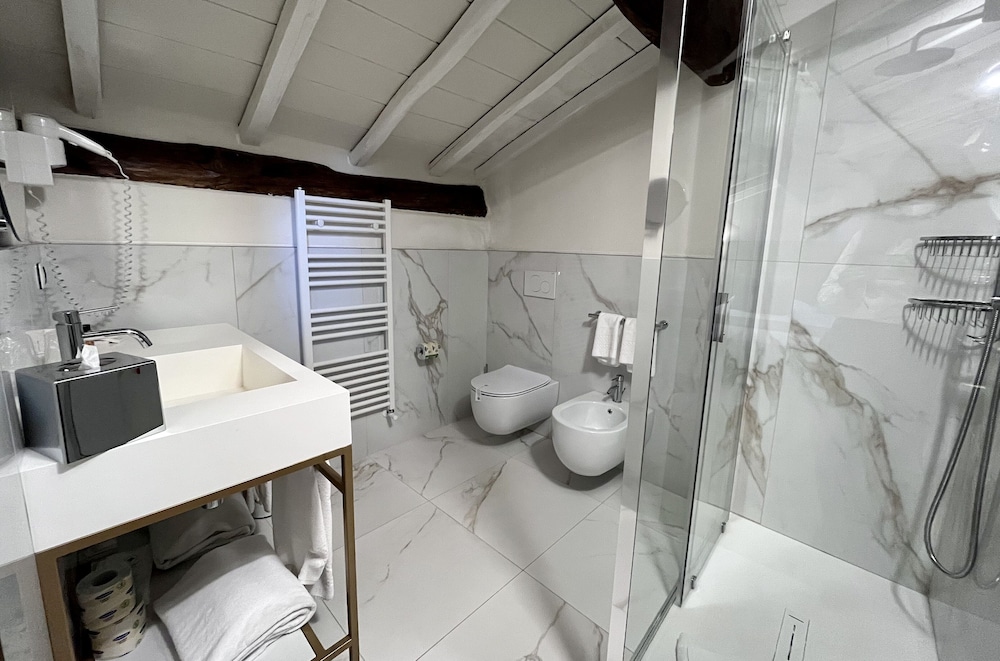 Relais Della Rovere 65/68