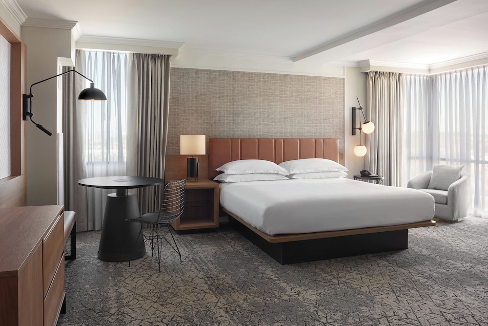 Superior, Suite, King Bed, Sofa