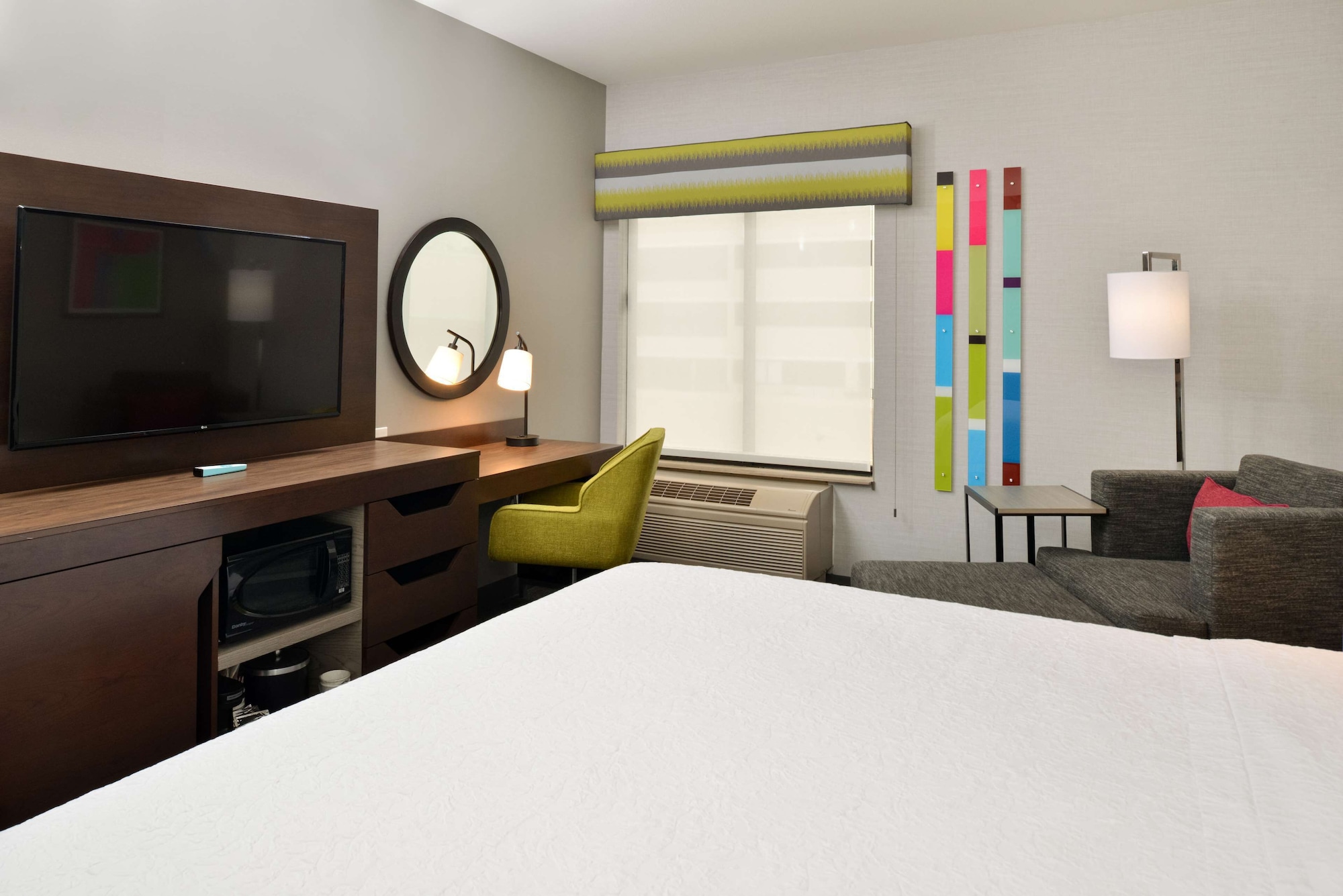Room at Hampton Inn San Francisco-Daly City, DALY CITY - CA