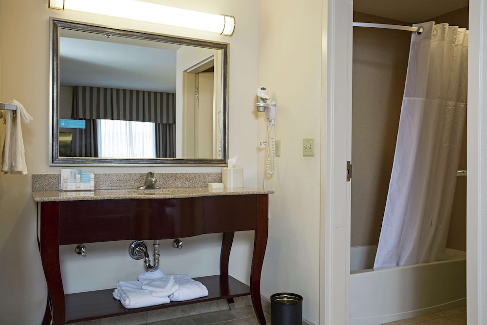 Hampton Inn and Suites Prescott Valley 25/68