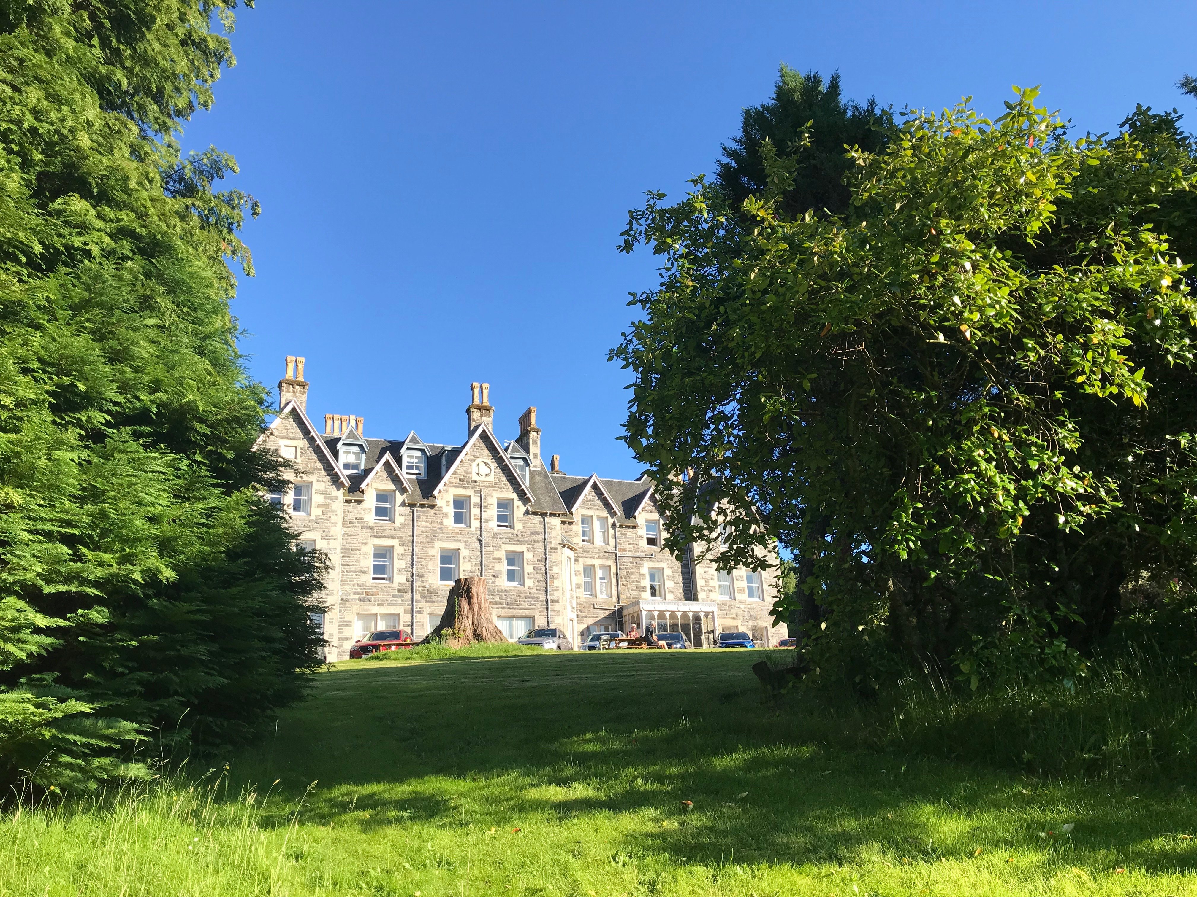 BEN WYVIS HOTEL 55/58